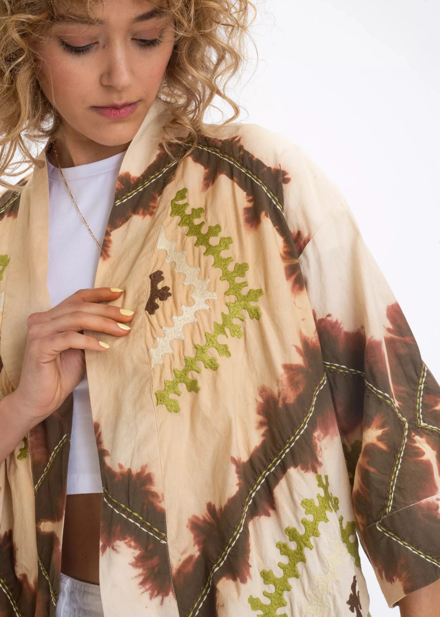 v de vinster moutarde tie and dye brodé kimono