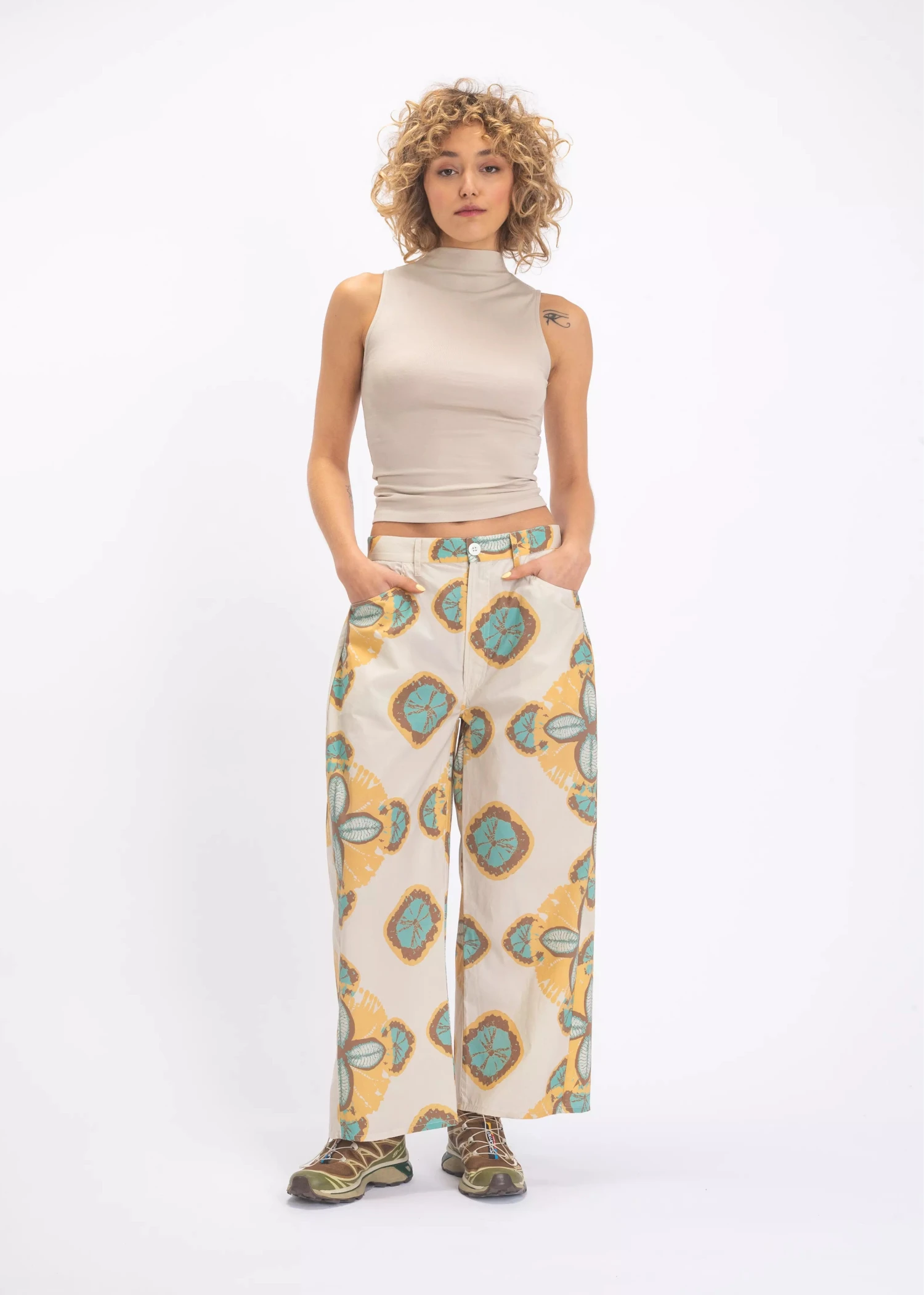 pantalon jaune v de vinster