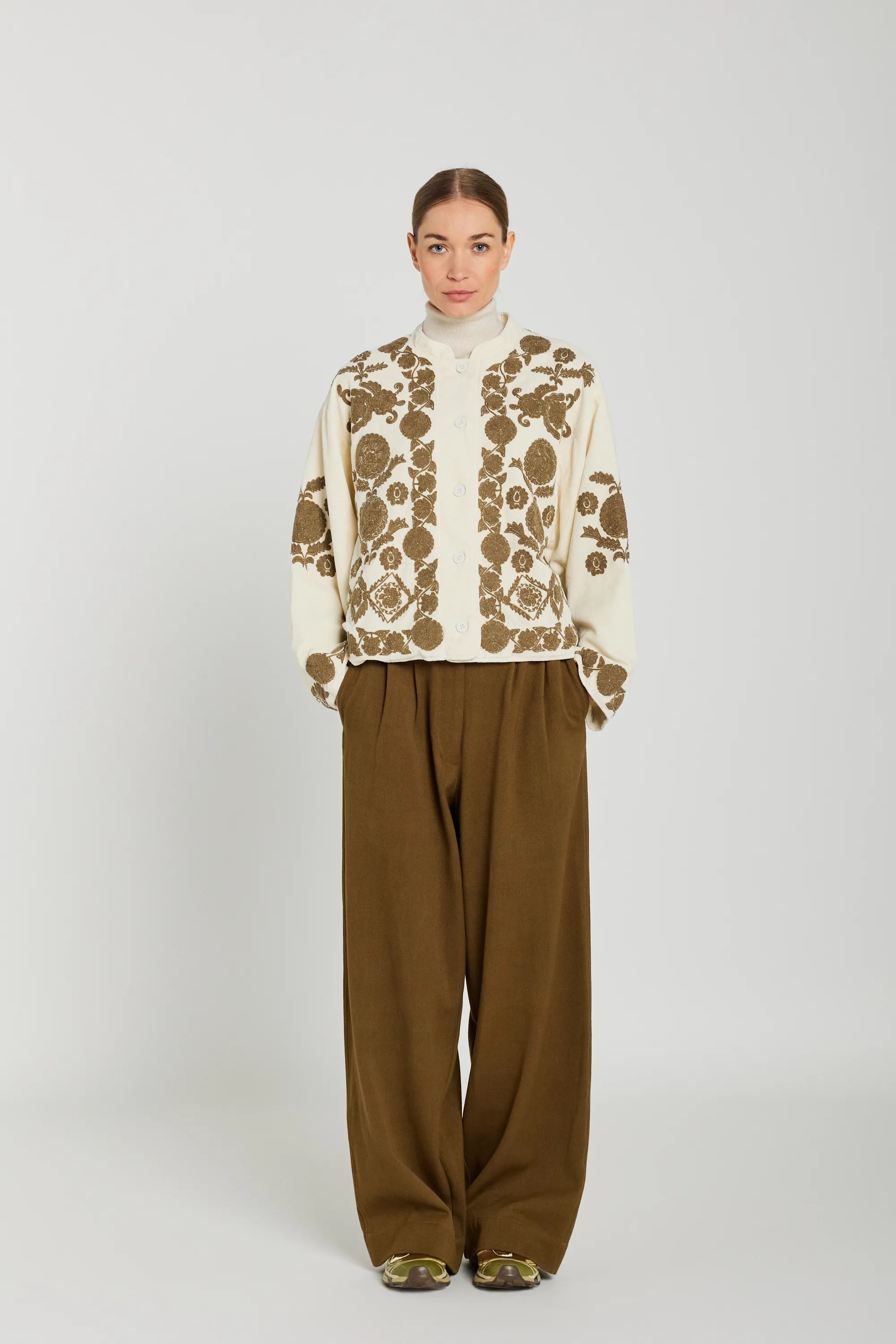 veste velours v de vinster brodé creme