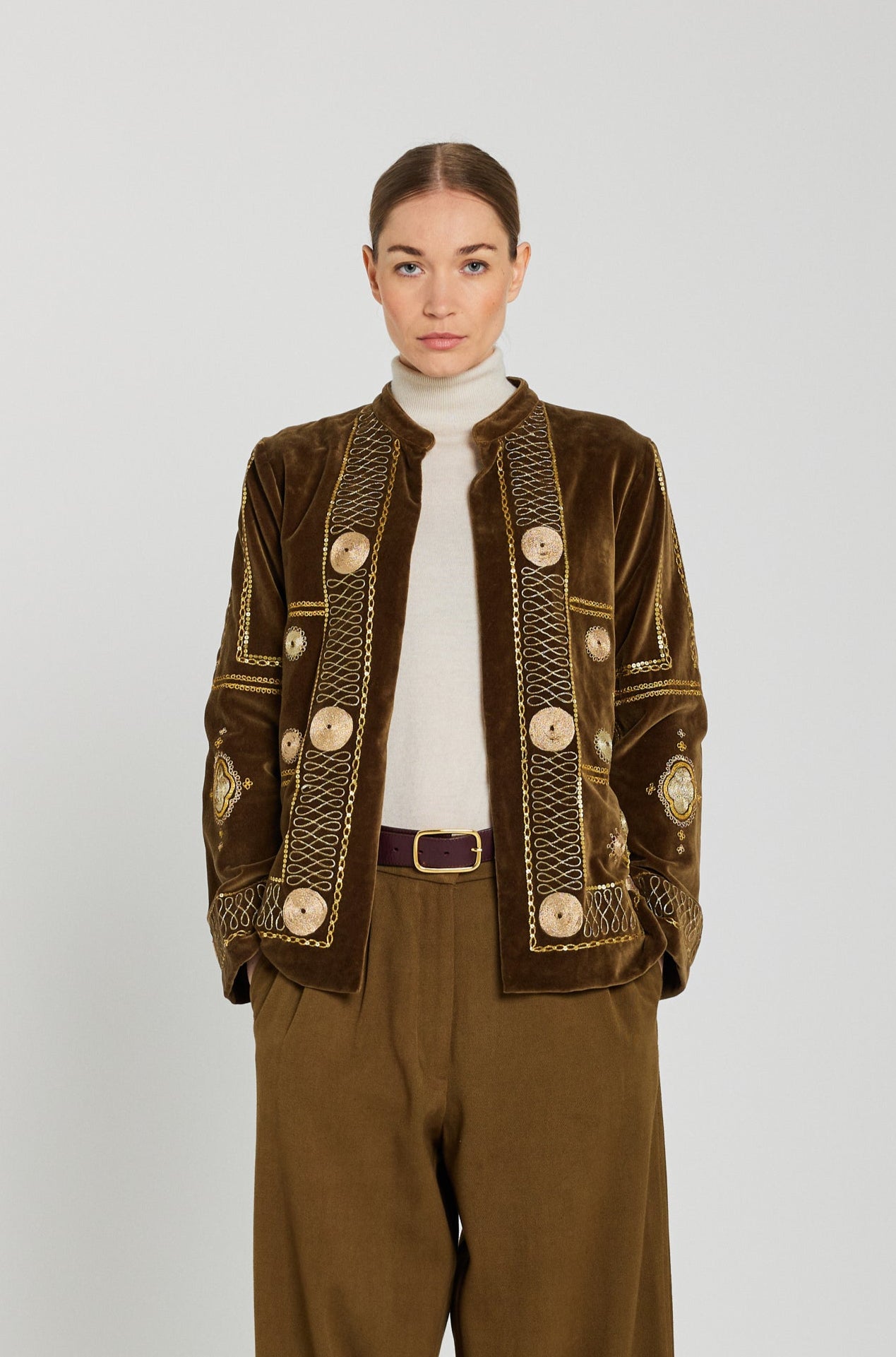 Veste brodée kaki COTI