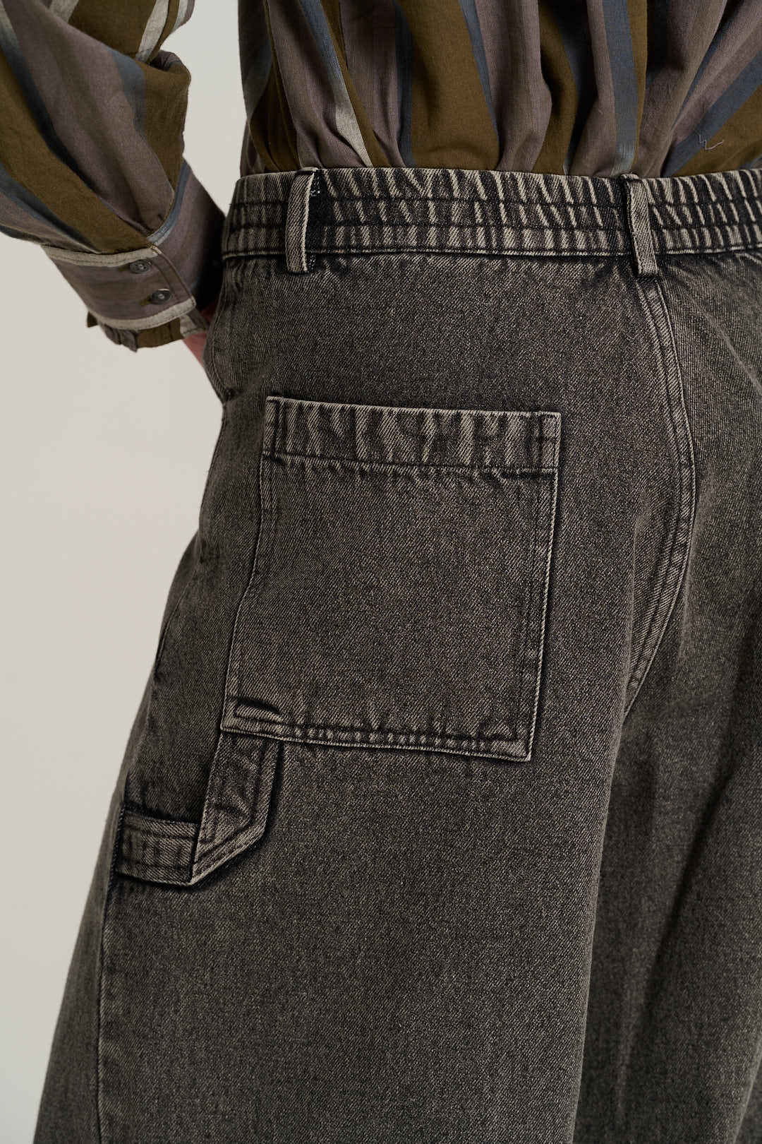 Pantalon denim noir délavé EMILE