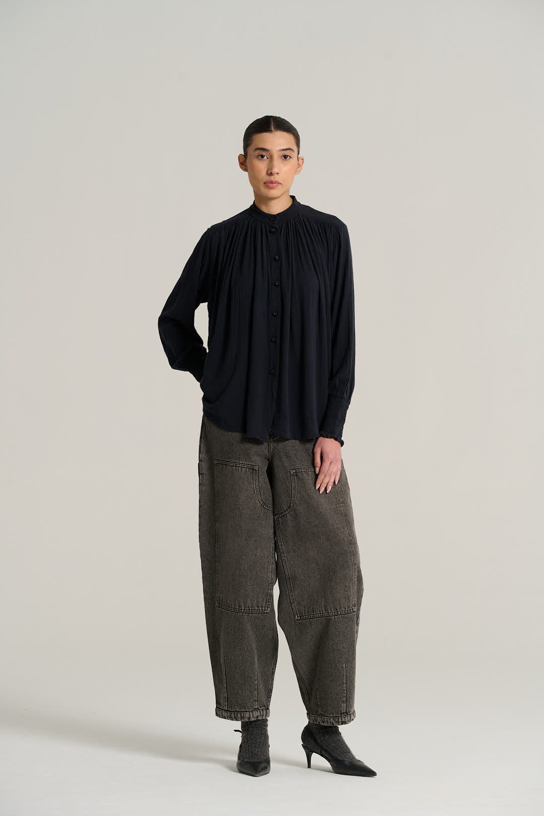 Chemise bourrette de soie noire CESAR