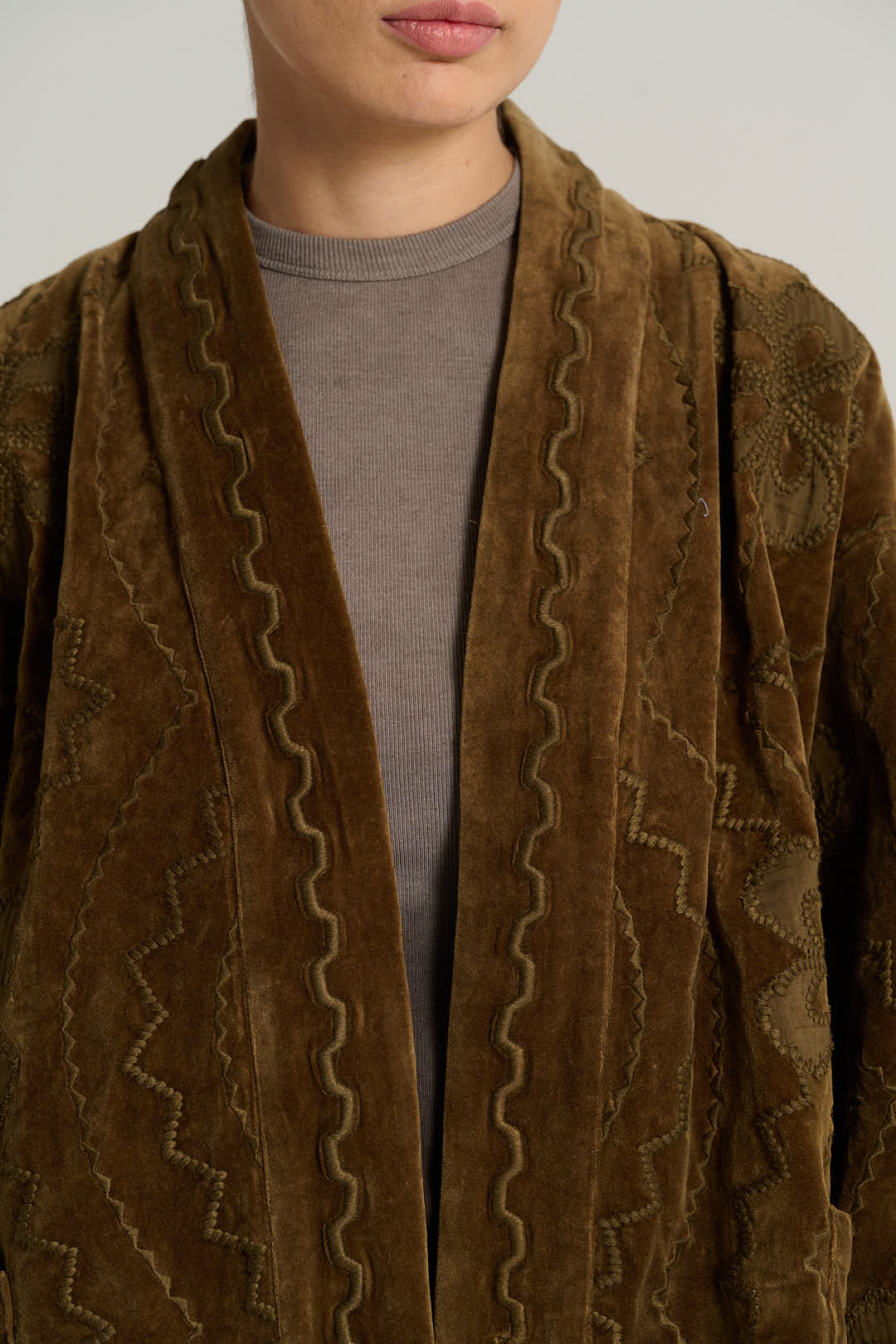 ISAAC khaki velvet kimono
