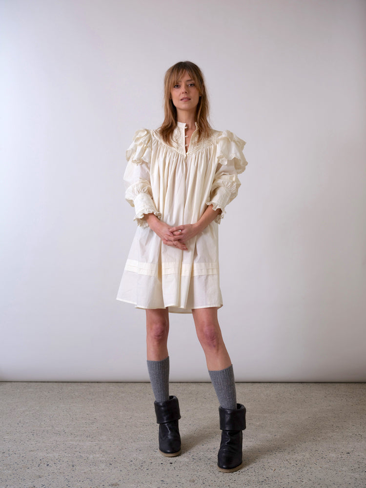 Robe courte à volants Chloé