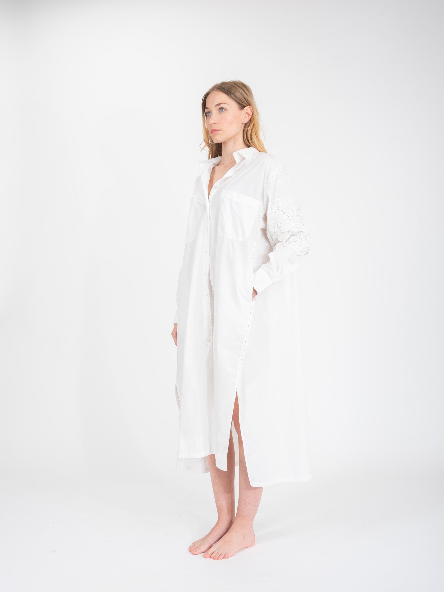 Robe longue blanche brodée coquillage Ogaan