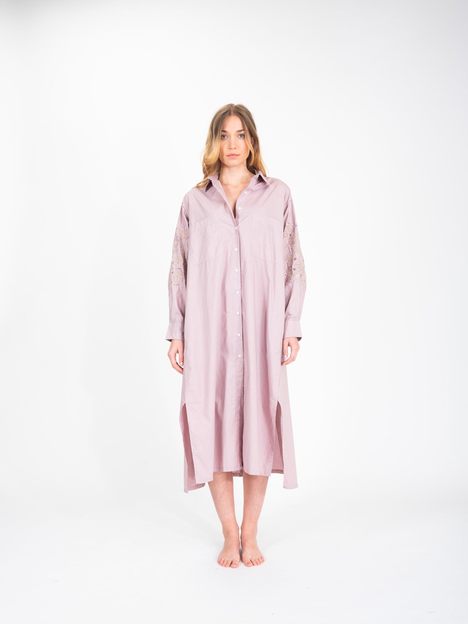 Robe longue rose poudré brodée coquillage Ogaan