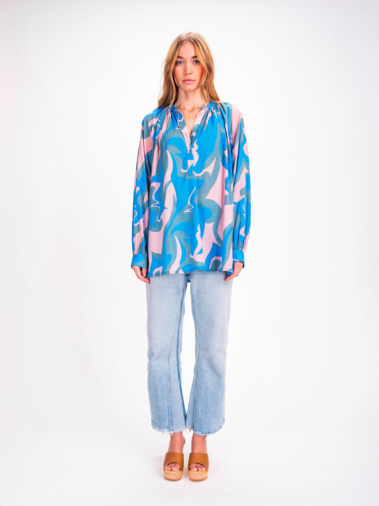 V.DE.VINSTER. Blouse imprimée bleue Sukka