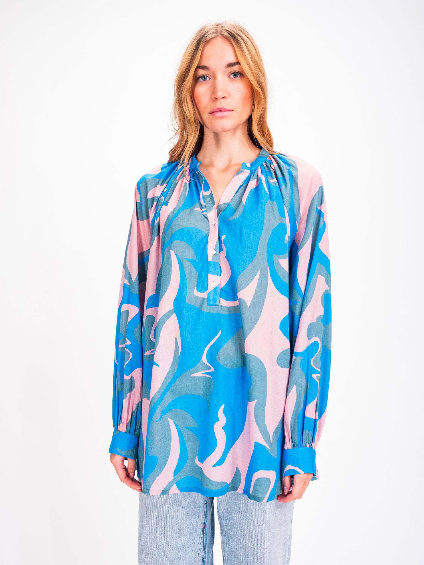 V.DE.VINSTER. Blouse imprimée bleue Sukka