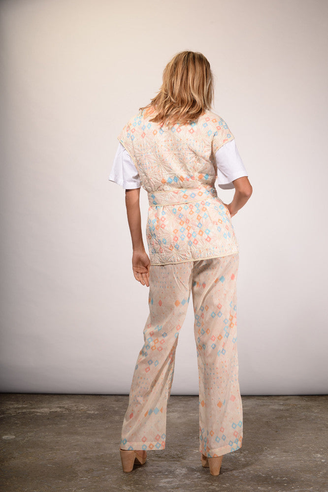 Kimono sans manches matelassé pastel Ikat