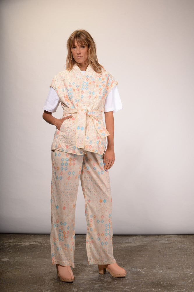 Kimono sans manches matelassé pastel Ikat