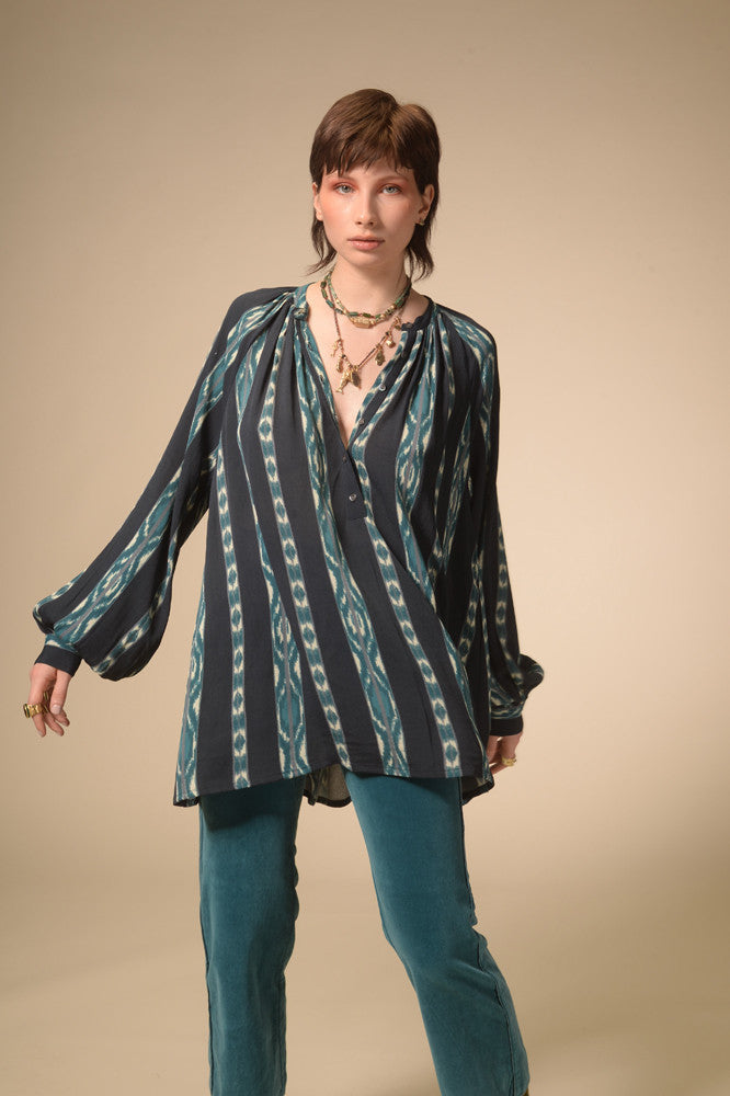Blouse en viscose bleue imprimée Ida