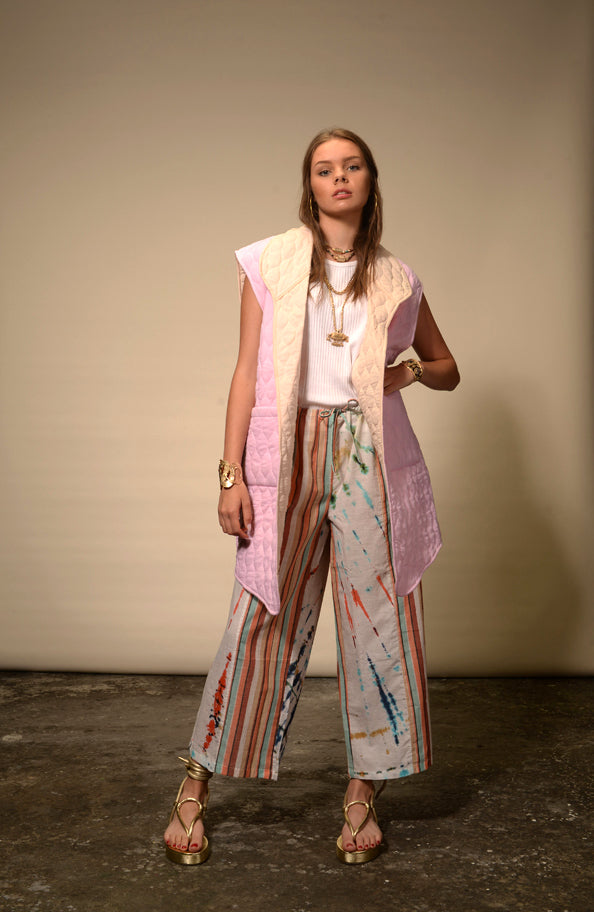 Kimono sans manches matelassé rose Nilai