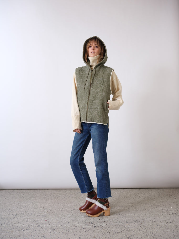 Flowers khaki quilted sleeveless hoodie