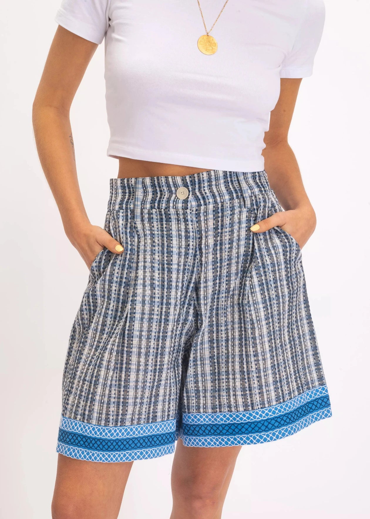 v de vinster short bleu rudra