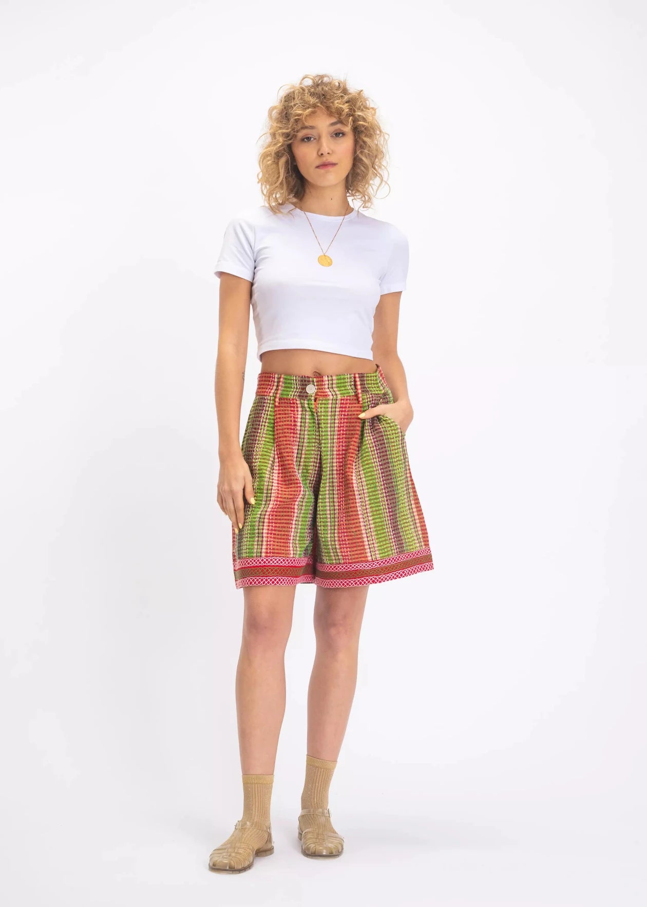 v de vinster rouge short