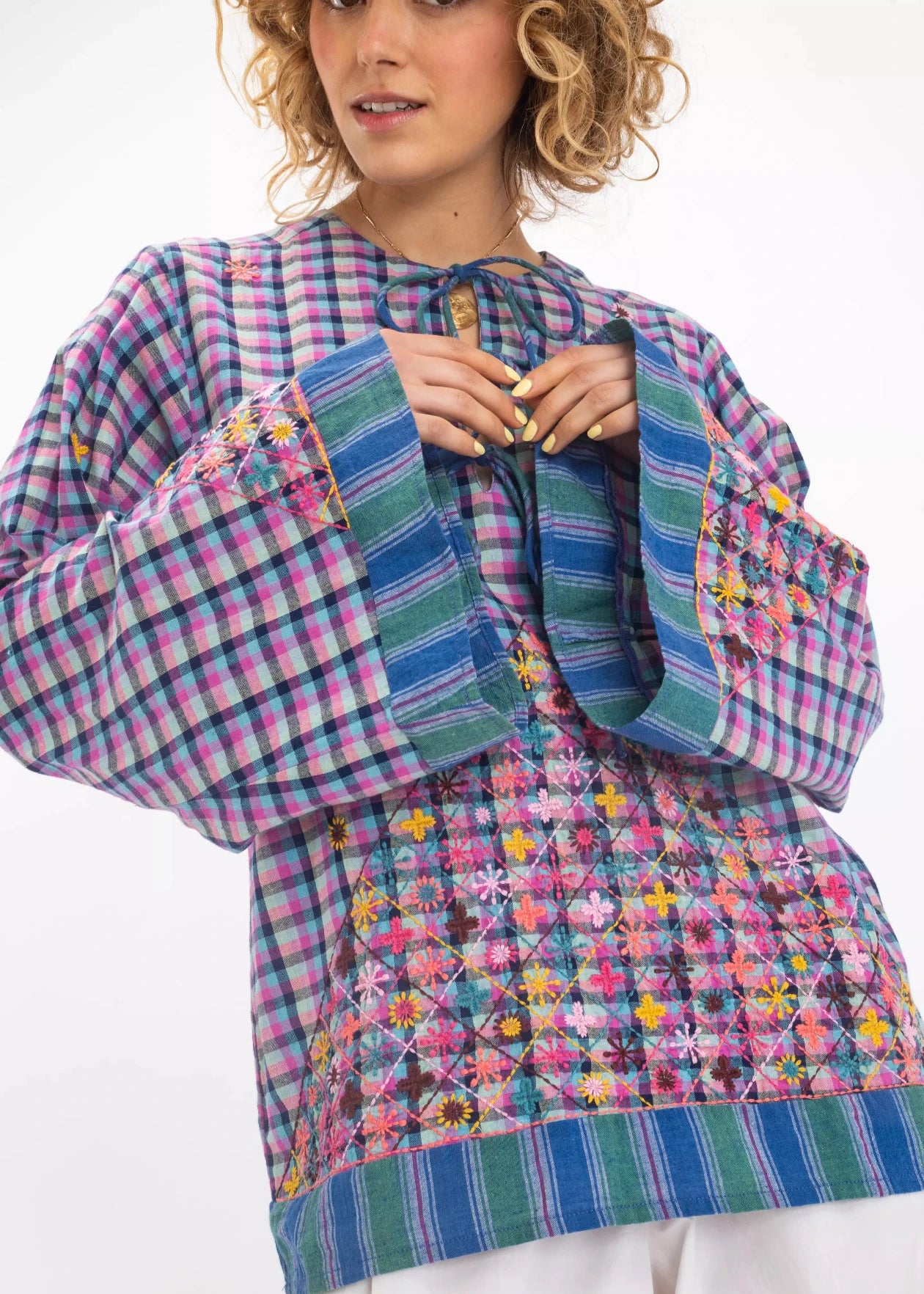 blouse v de vinster brodée tartan bleue