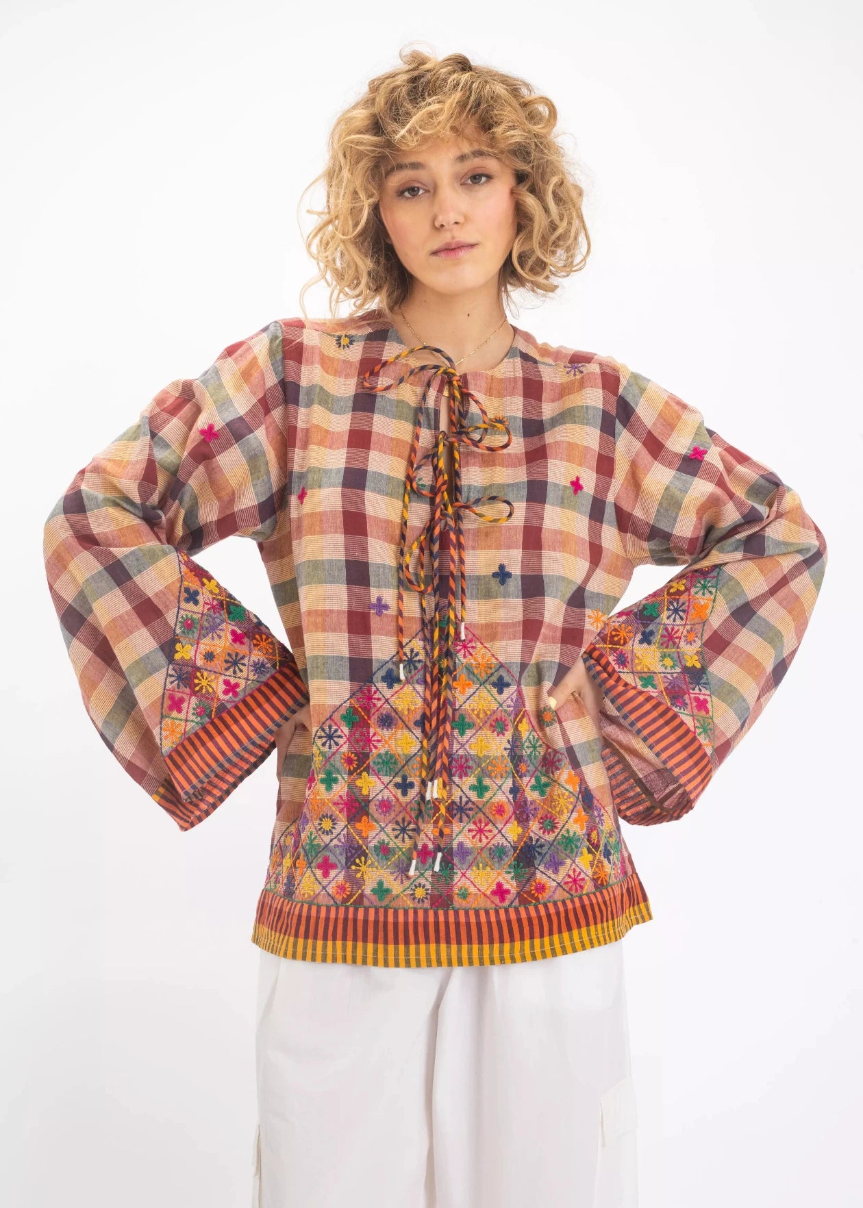 v de vinster brodée moutarde blouse