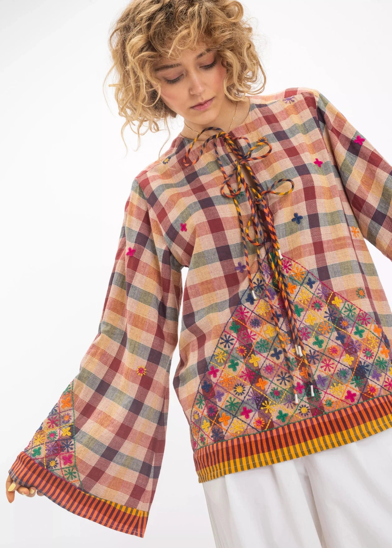 v de vinster moutarde tartan brodée