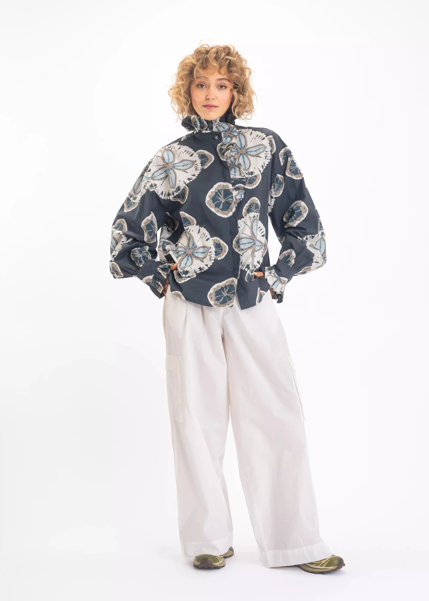 v de vinster charbon shirt