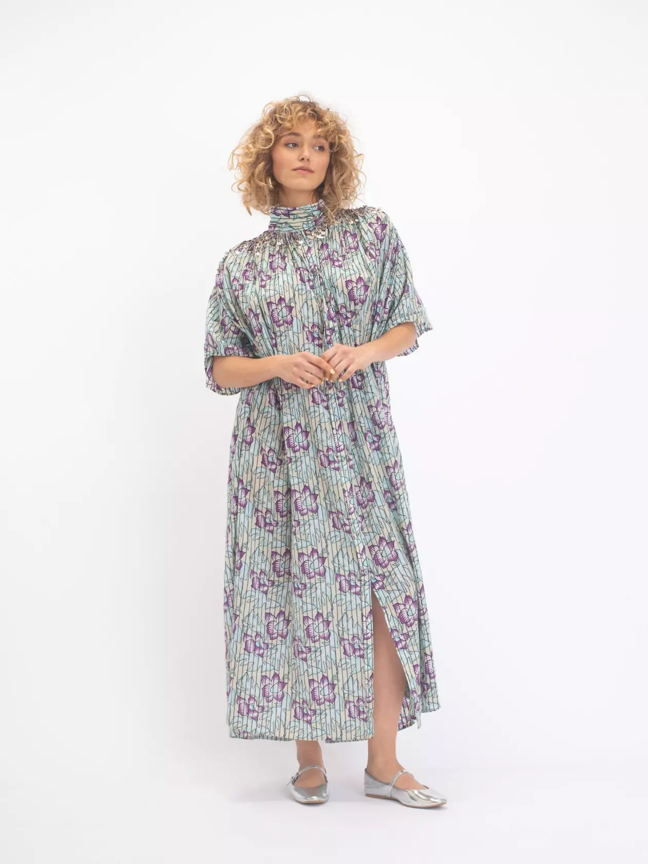 ROBE BHUMI V DE VINSTER
