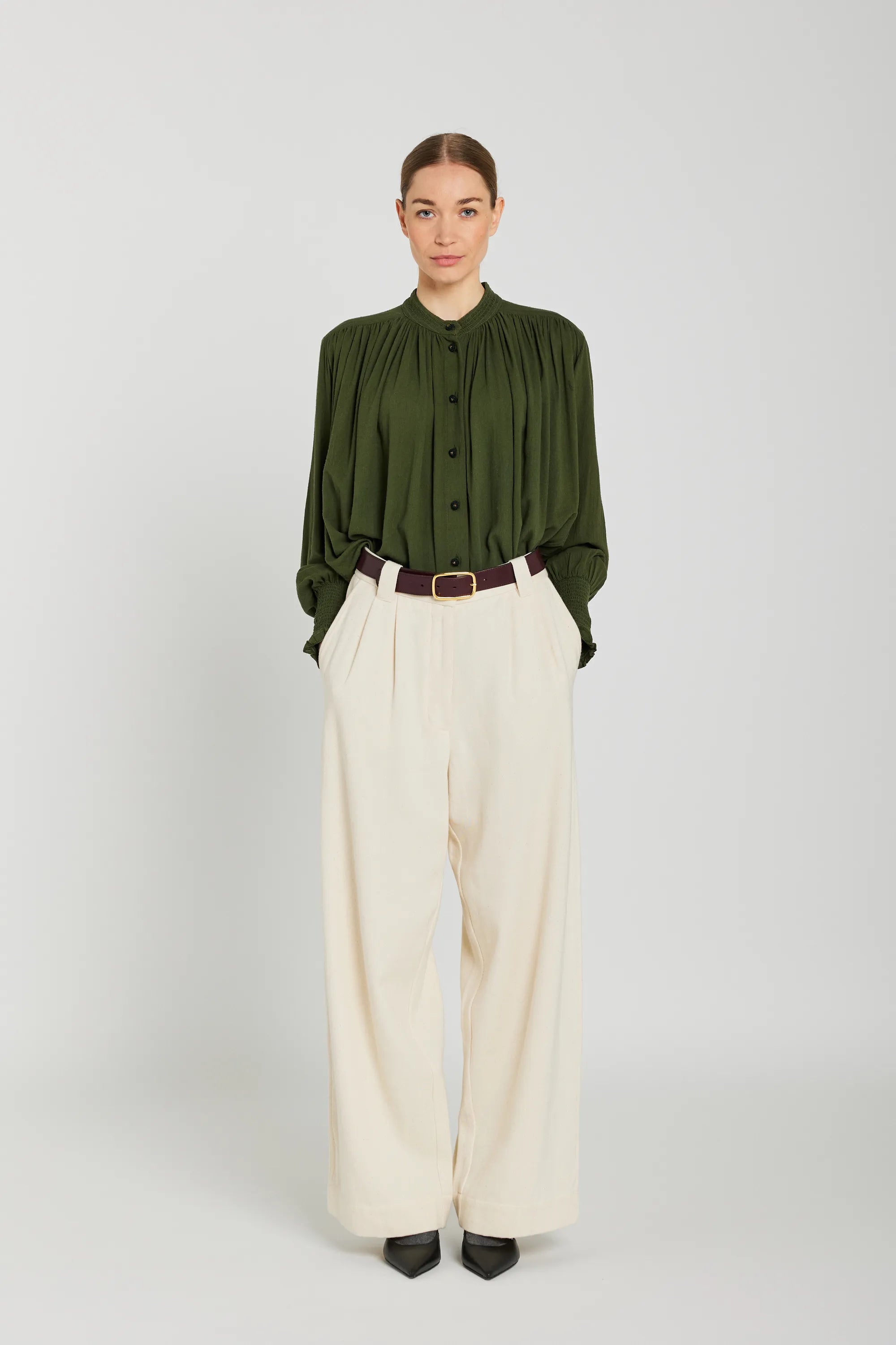 chemise olive verte v de vinster