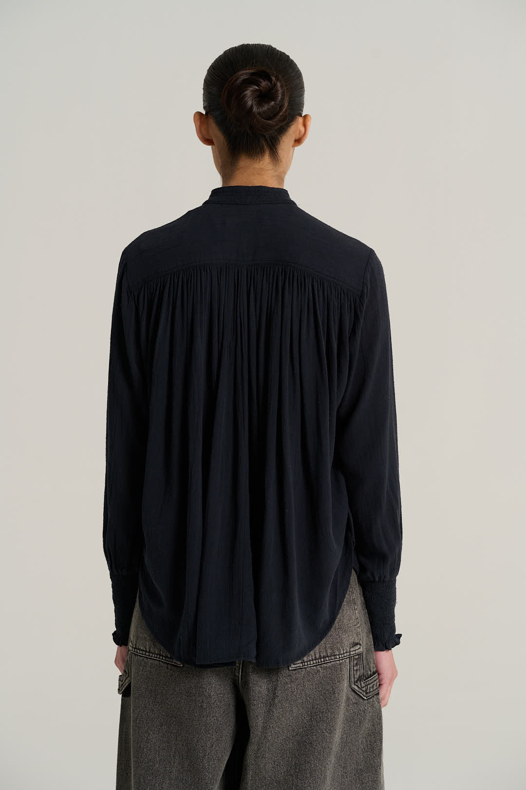 Chemise bourrette de soie noire CESAR