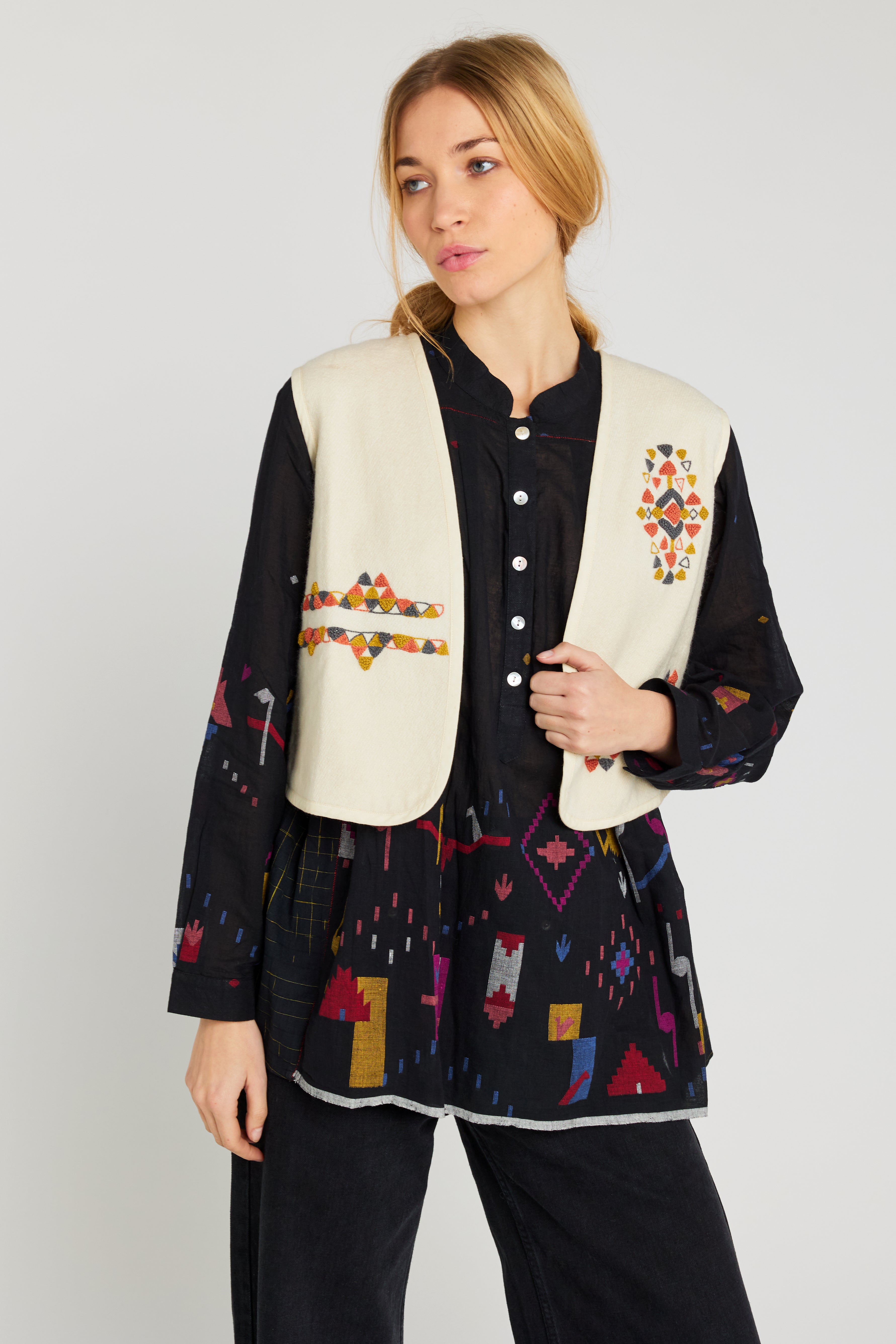 Boléro blanc en laine brodé PLAYFUL