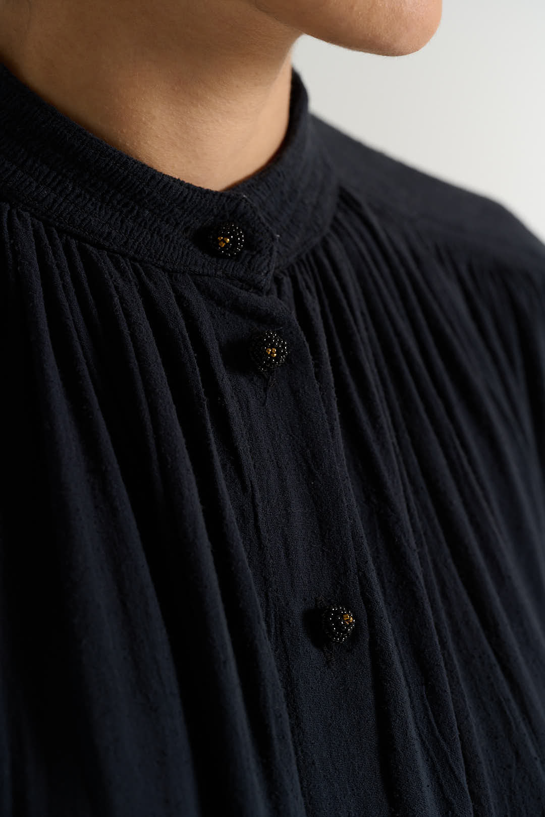Chemise bourrette de soie noire CESAR