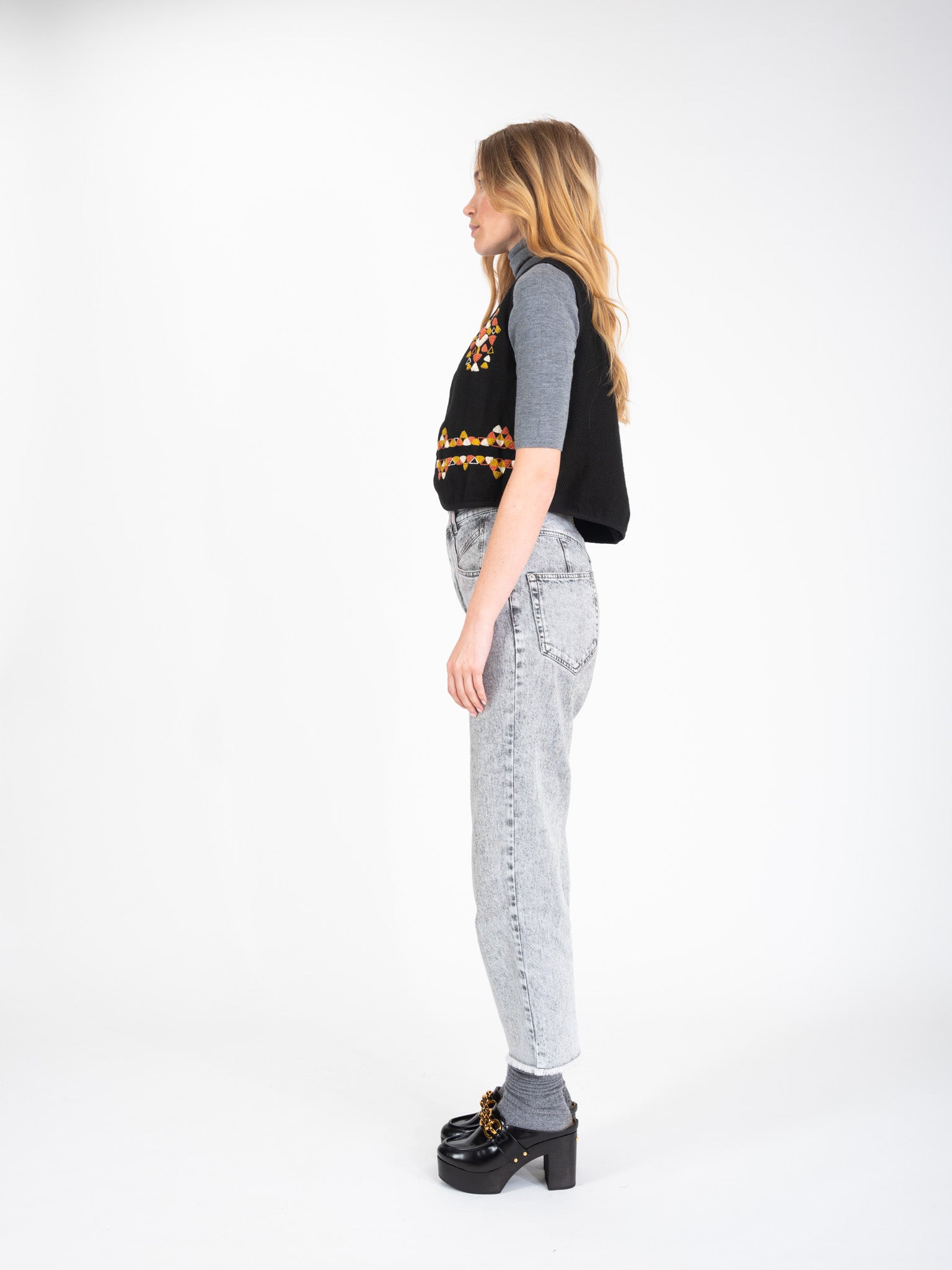 Boléro en laine noire brodé PLAYFUL