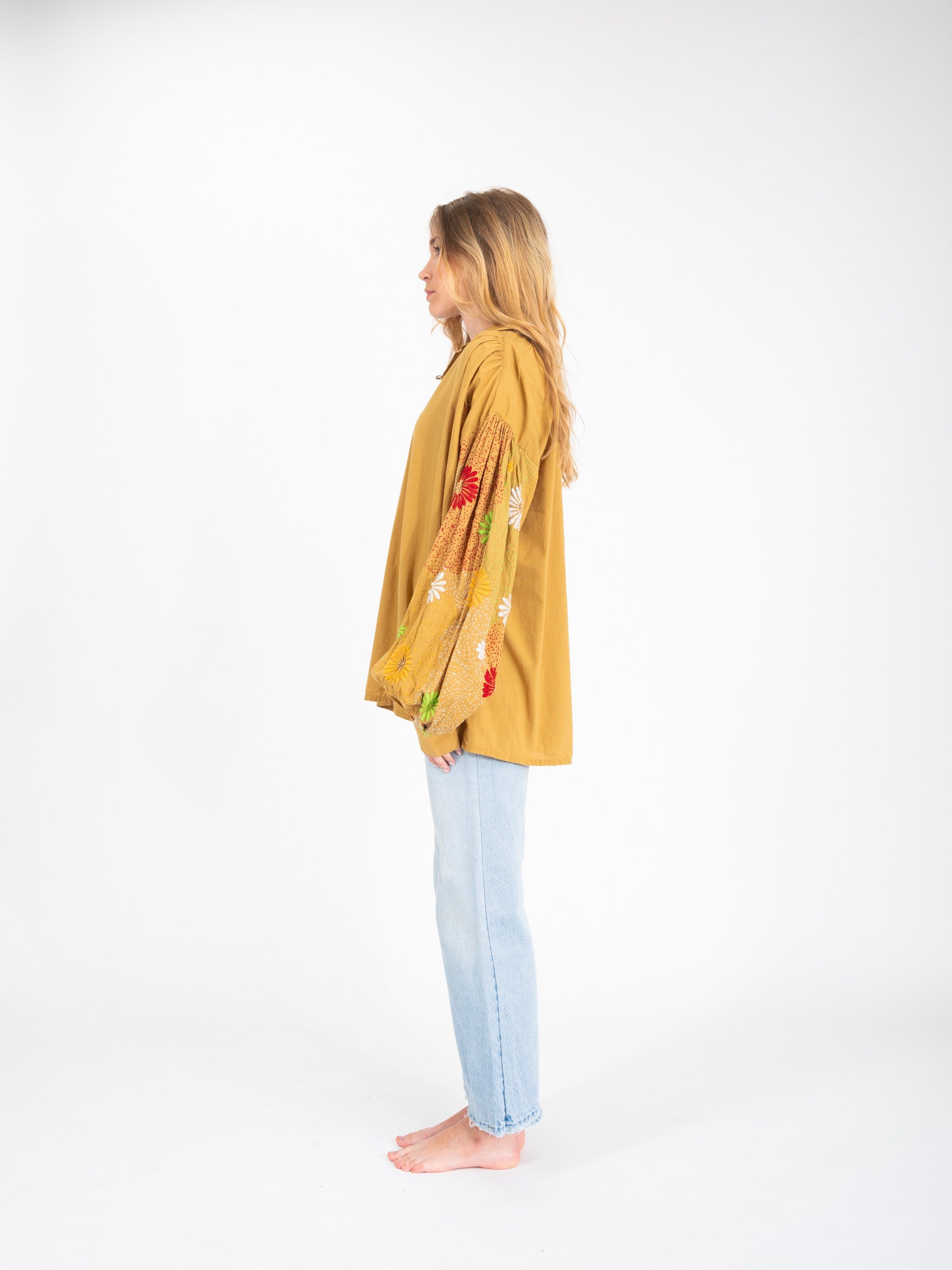 Blouse camel brodée fleurs Yioti