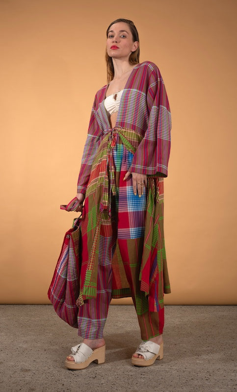 Robe manteau long rouge à carreaux RUDRA