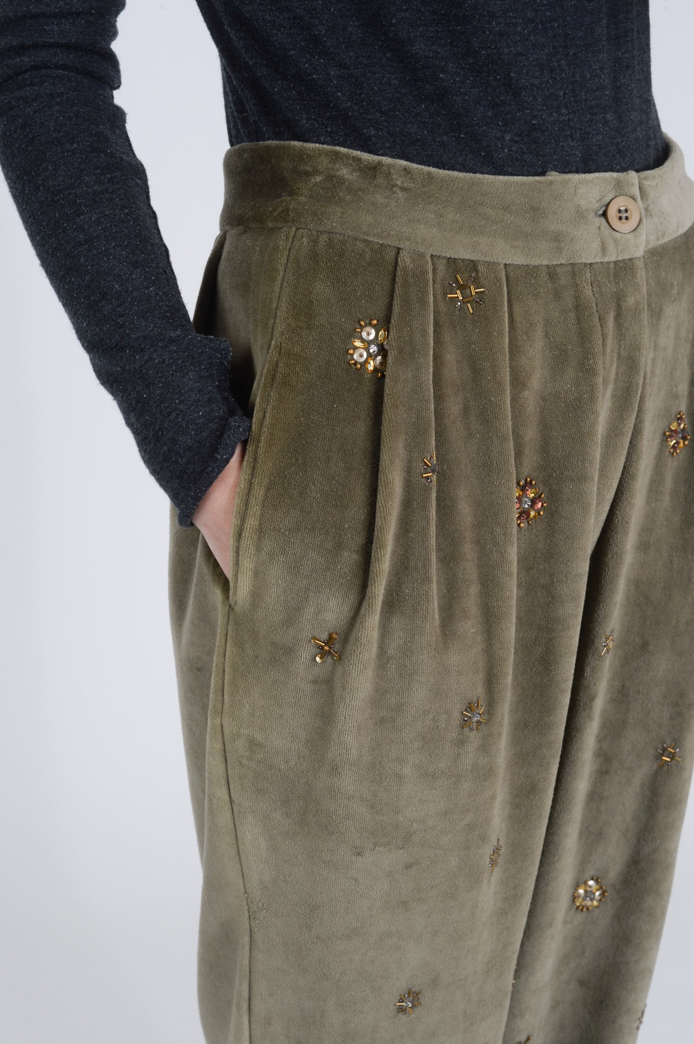 Pantalon en velours orné de perles PROUD