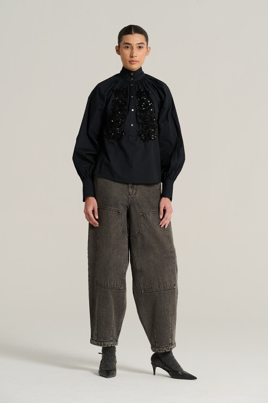 Blouse brodée noire EMILE