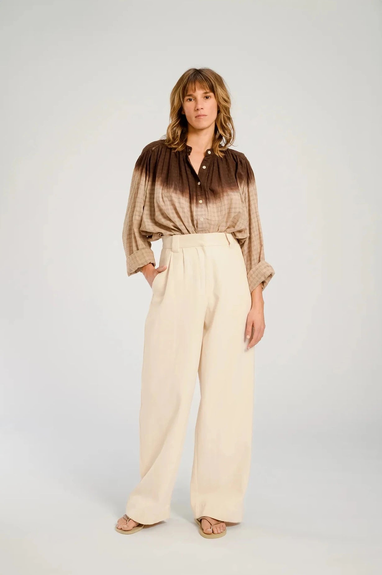 HIMI BLOUSE V DE VINSTER TIE AND DYE CHOCOLAT