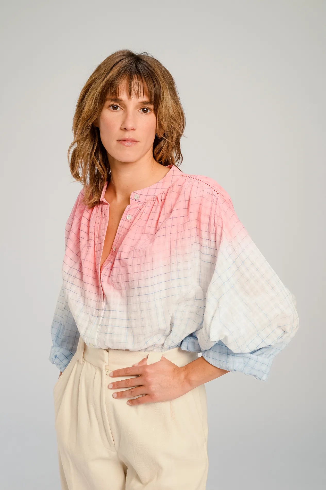 BLUE TIE AND DYE HIMI  V DE VINSTER BLOUSE PINK 
