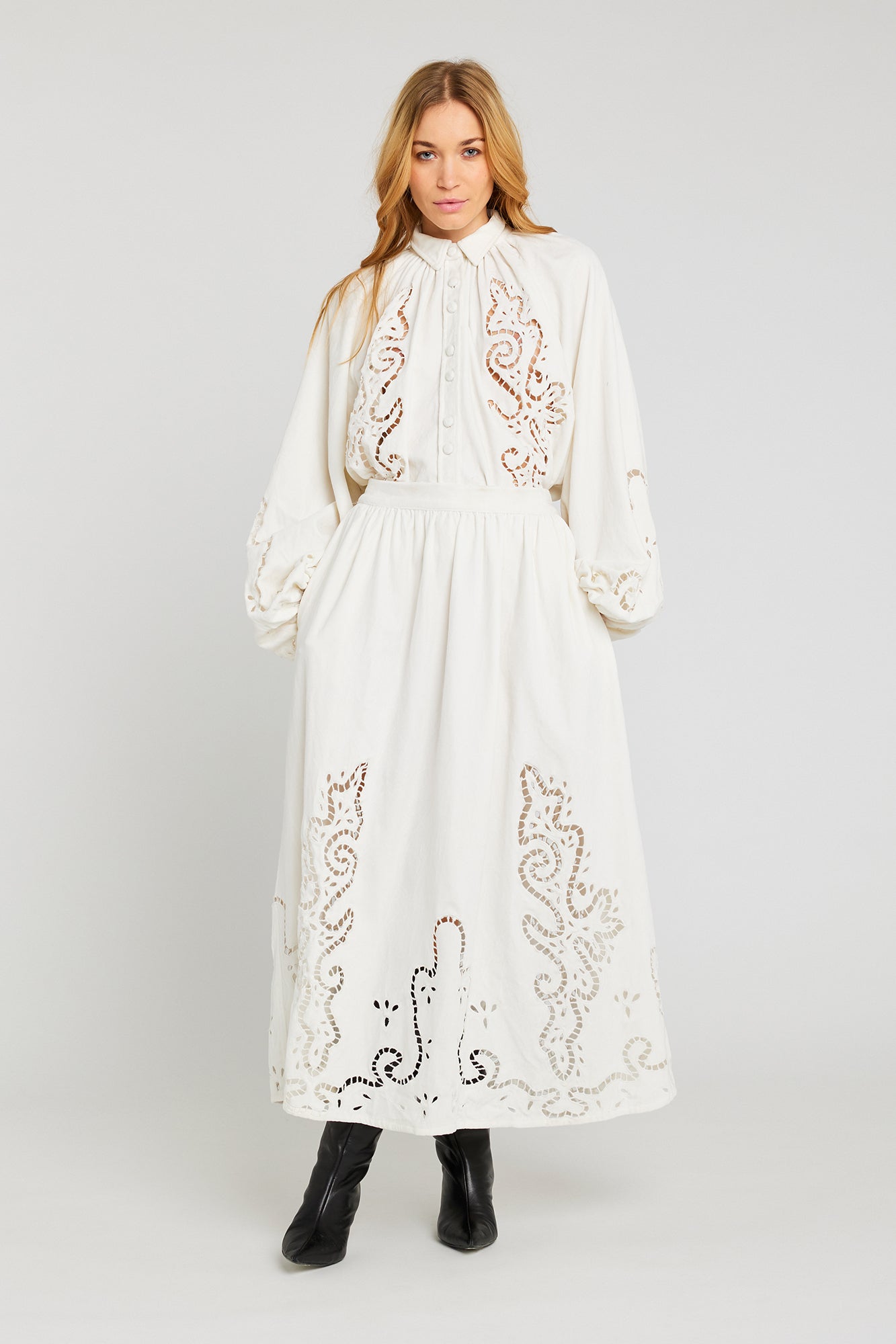 Jupe en velours ajourée blanc LOVE