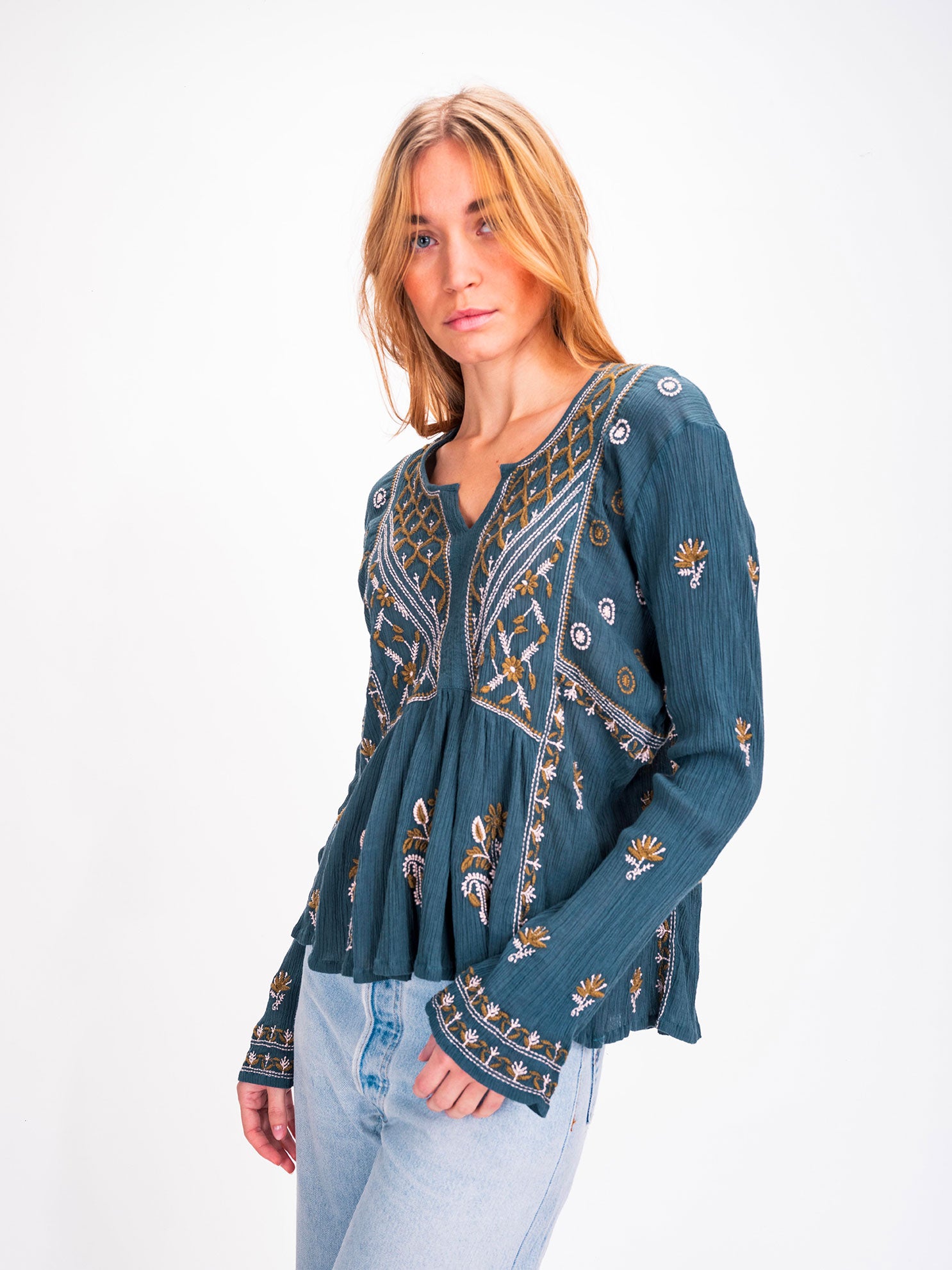 Blouse brodée bleu canard chic Ibiza