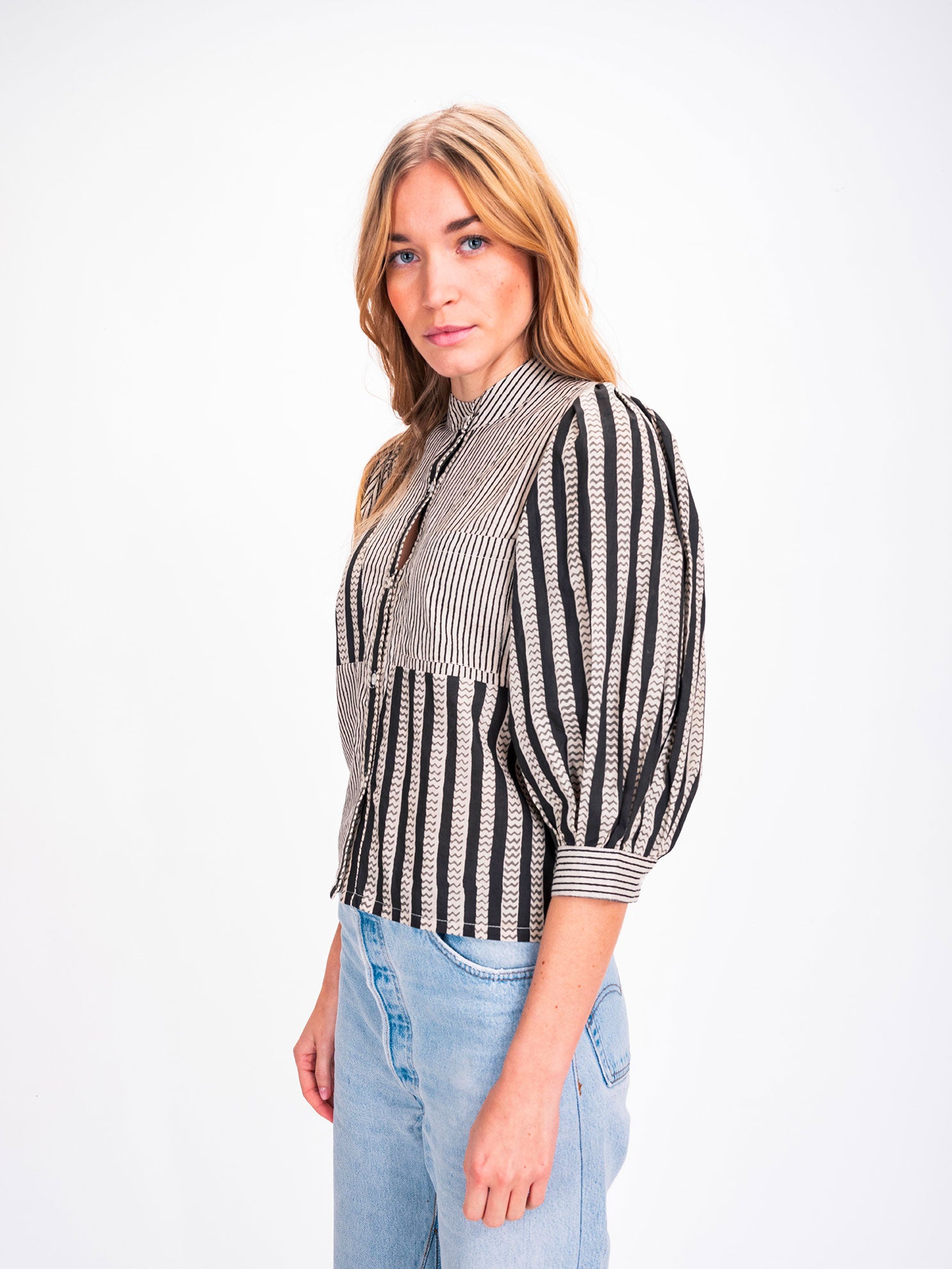 Chemise à rayures noires Shiva