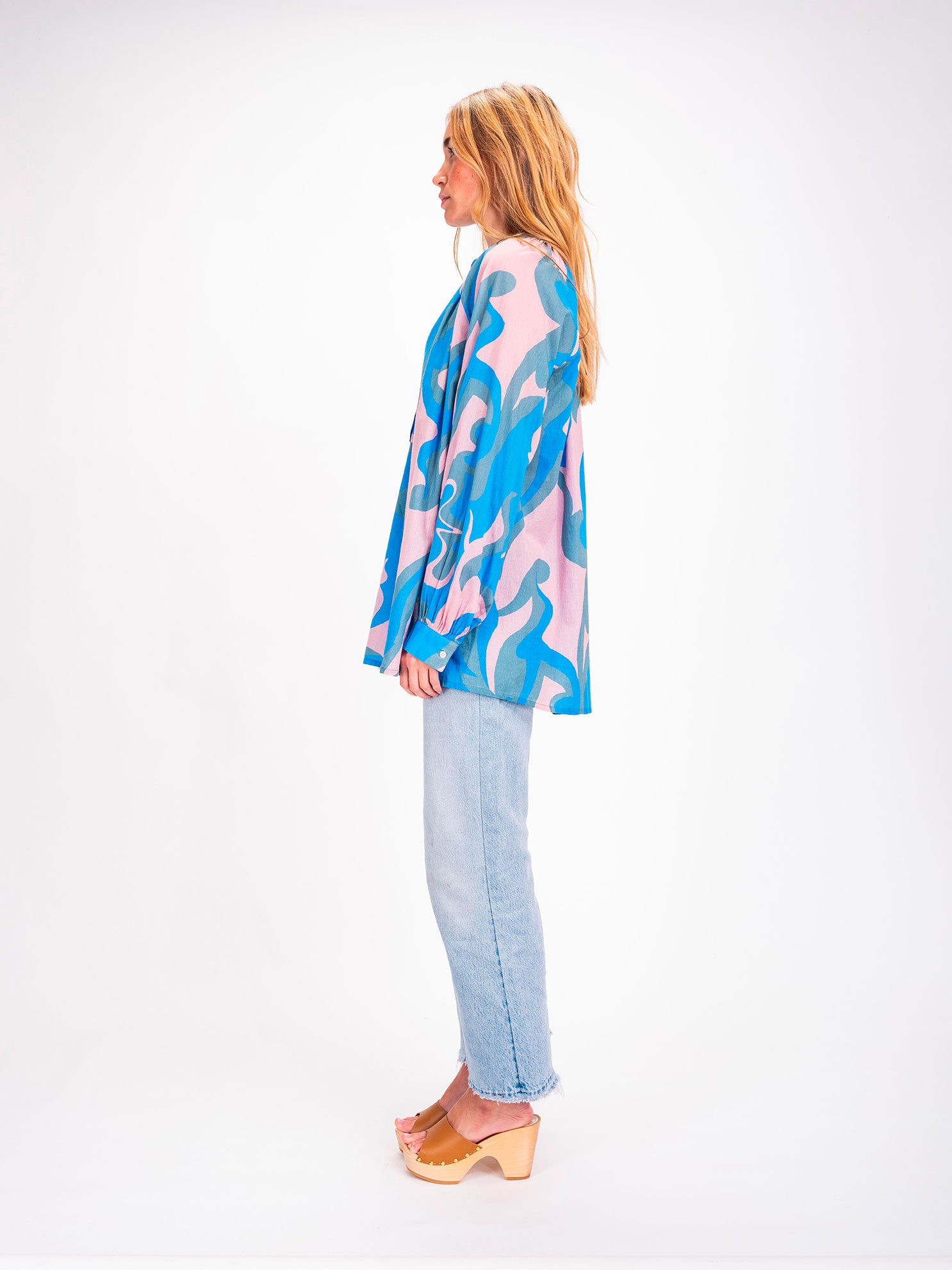 V.DE.VINSTER. Blouse imprimée bleue Sukka