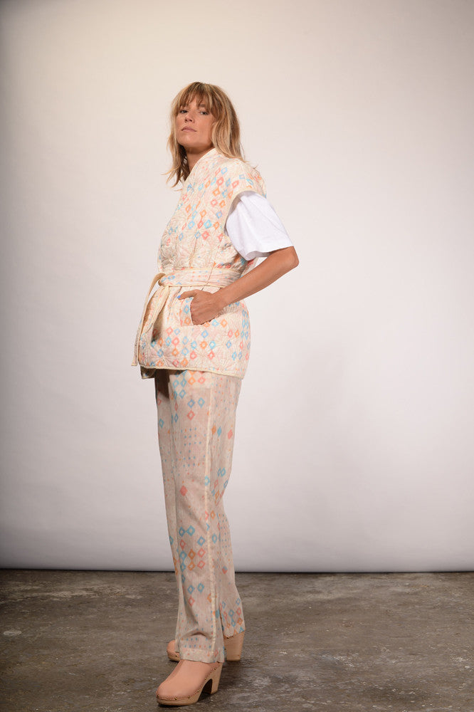 Kimono sans manches matelassé pastel Ikat